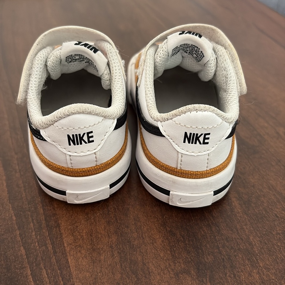 Toddler Nike Sneakers - Picture 3 of 3